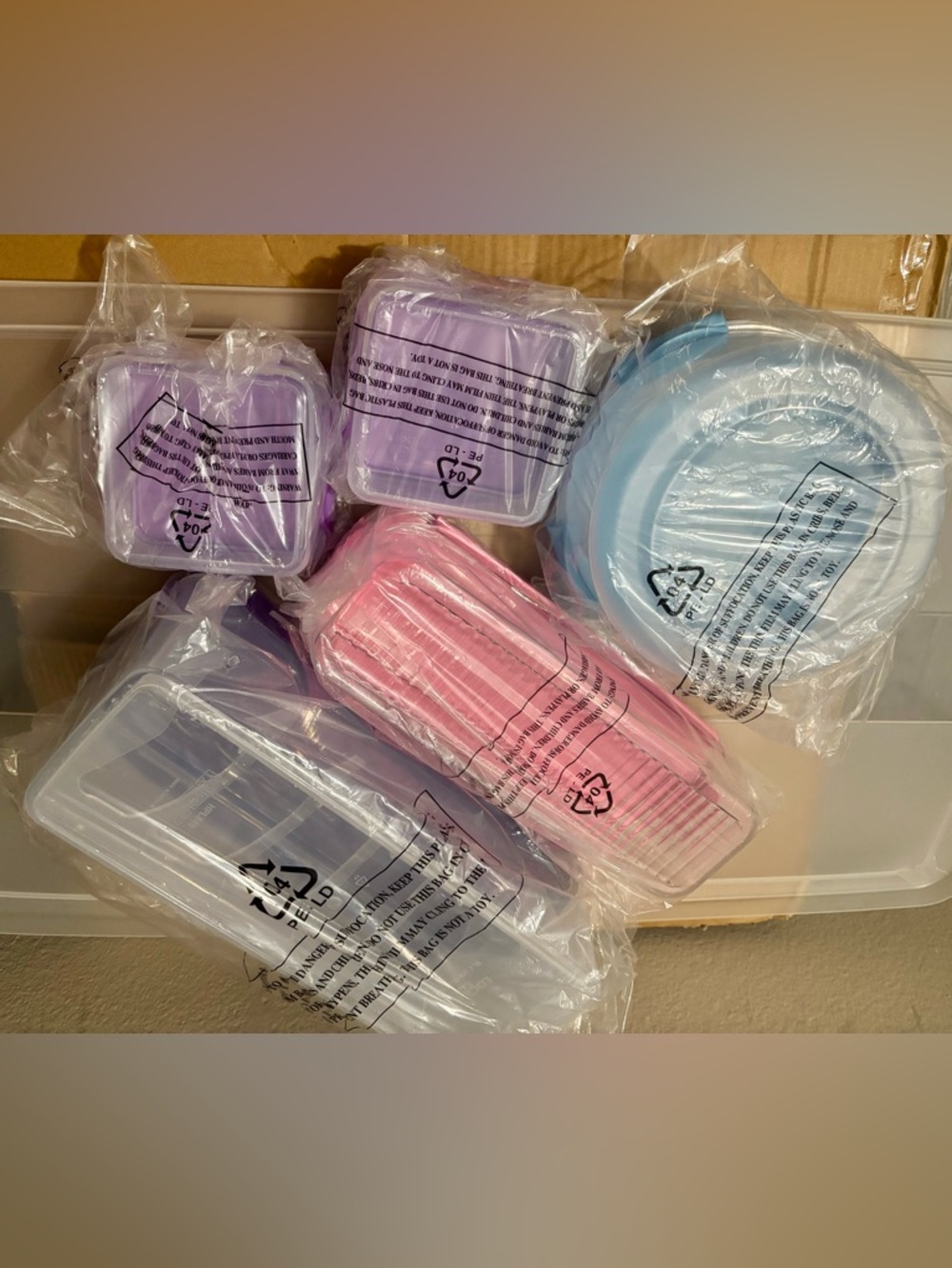 Plastic containers - Picture 2 of 2